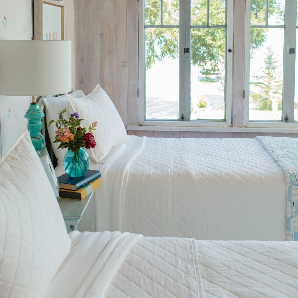 White 100% Cotton Full/Queen Quilt Z75185