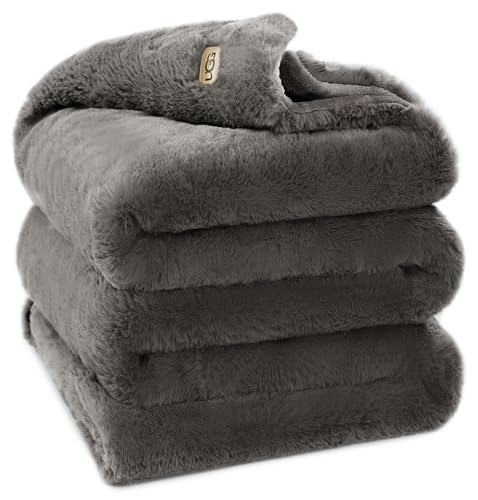 Charcoal Dark Grey 50-inch x 70-inch Faux Fur Throw Blanket V57725