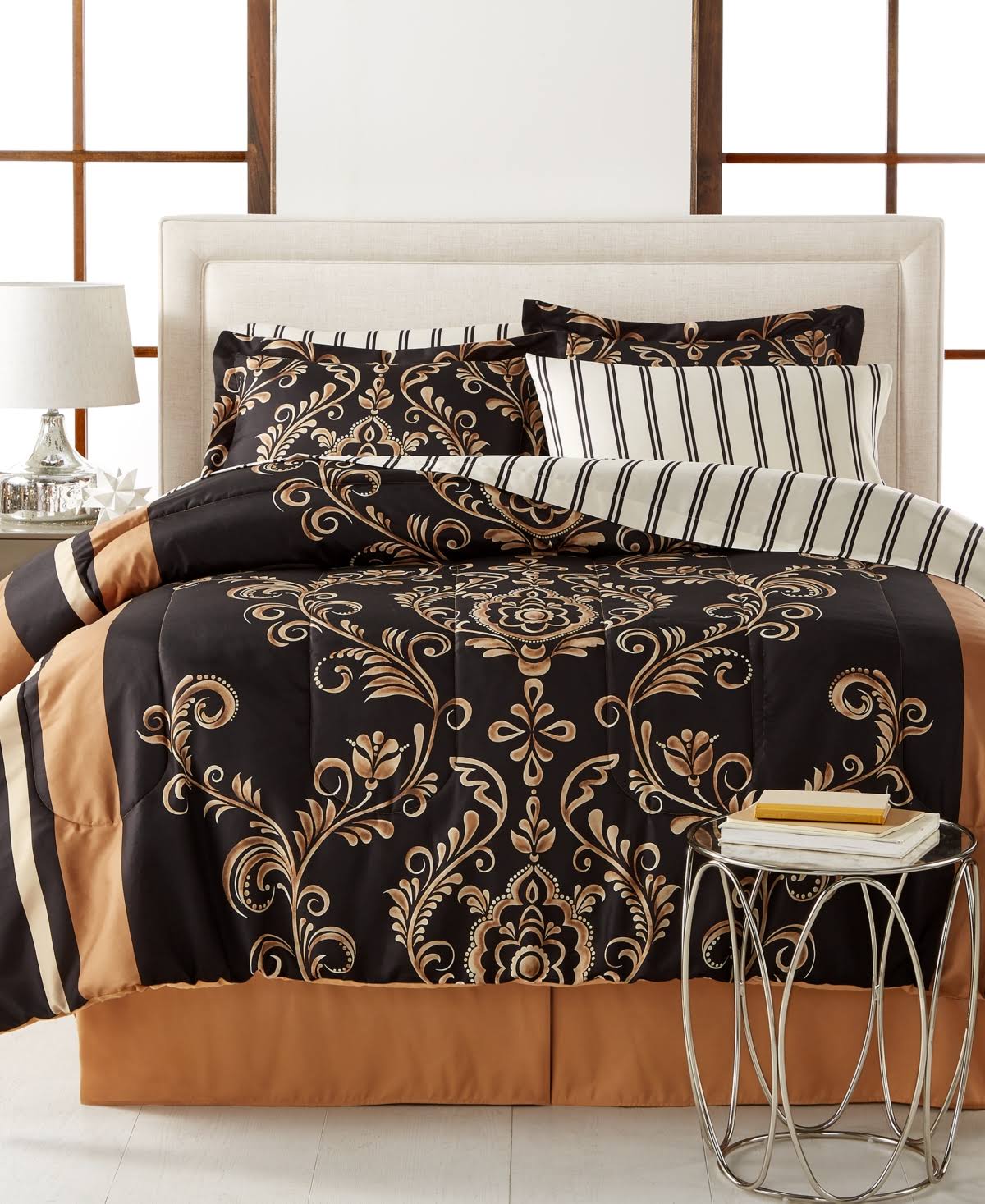 Gold Reversible 8-Piece Full Bedding Set Z96171