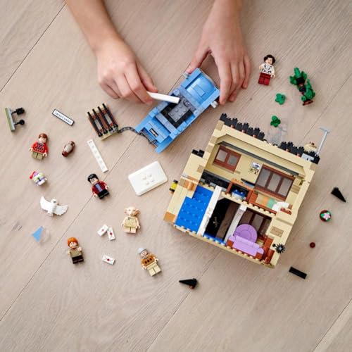 Harry Potter House and Flying Car Toy with Minifigures O829