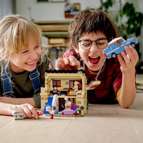 Harry Potter House and Flying Car Toy with Minifigures O829